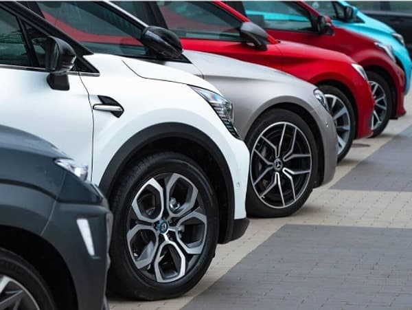 Mart ayında tüm kategorilerde en çok satışı hangi otomotiv markası yapacaktır?