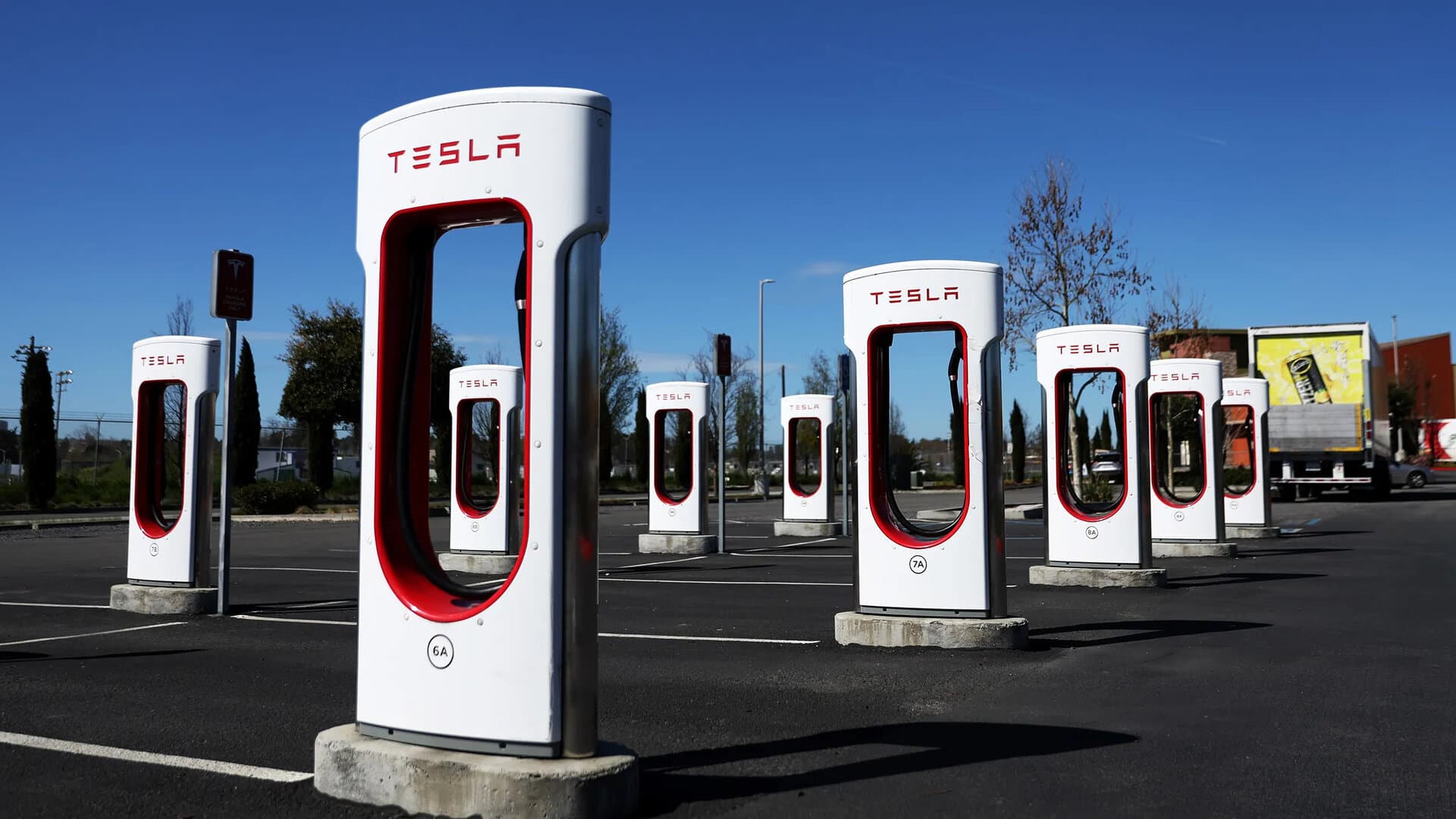 Tesla, mart ayında İzmir'de Supercharger açar mı?